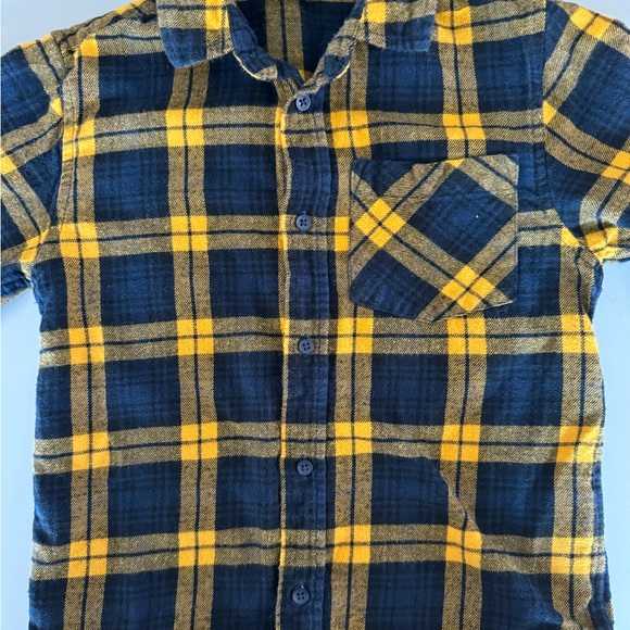 Cozy 100% cotton long sleeve shirt from Primark size 5-6 years - Picture 2 of 8
